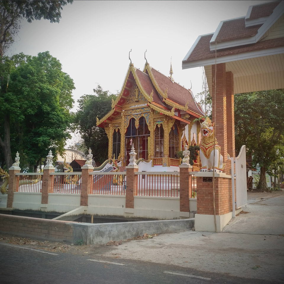 Wat San Moung Pacharam