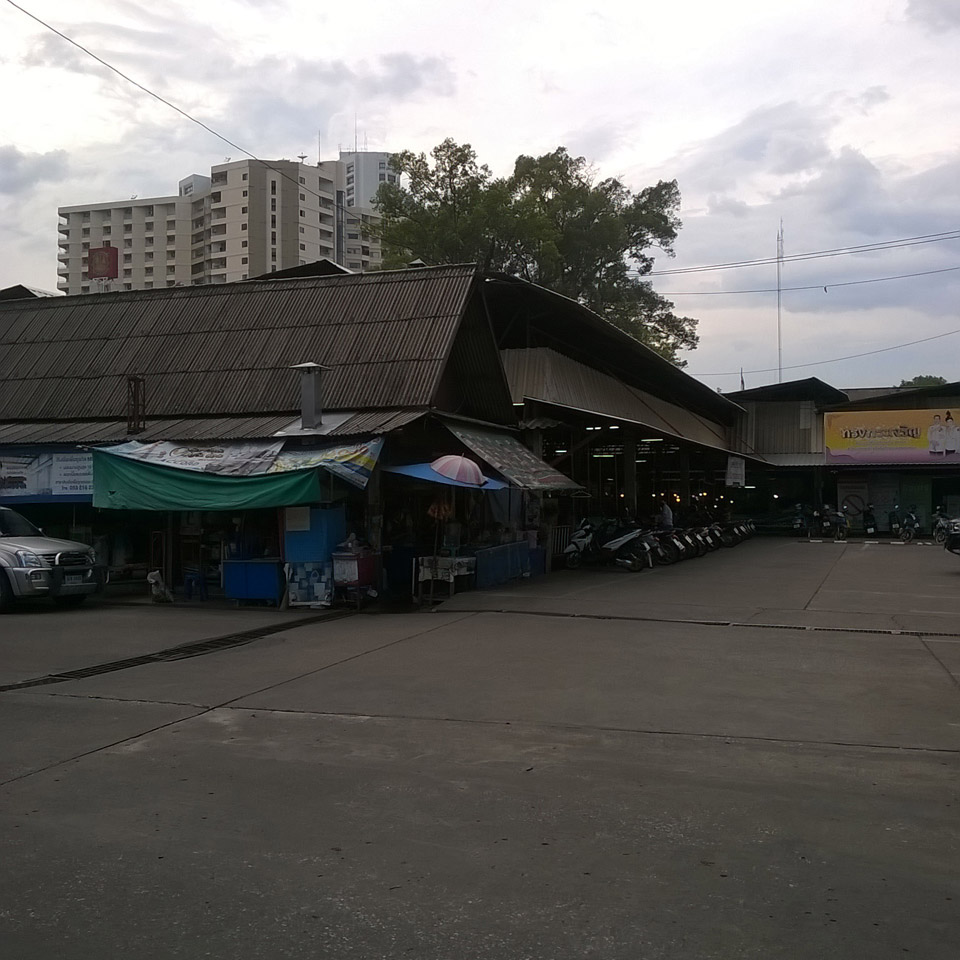 Nong Hoi Market