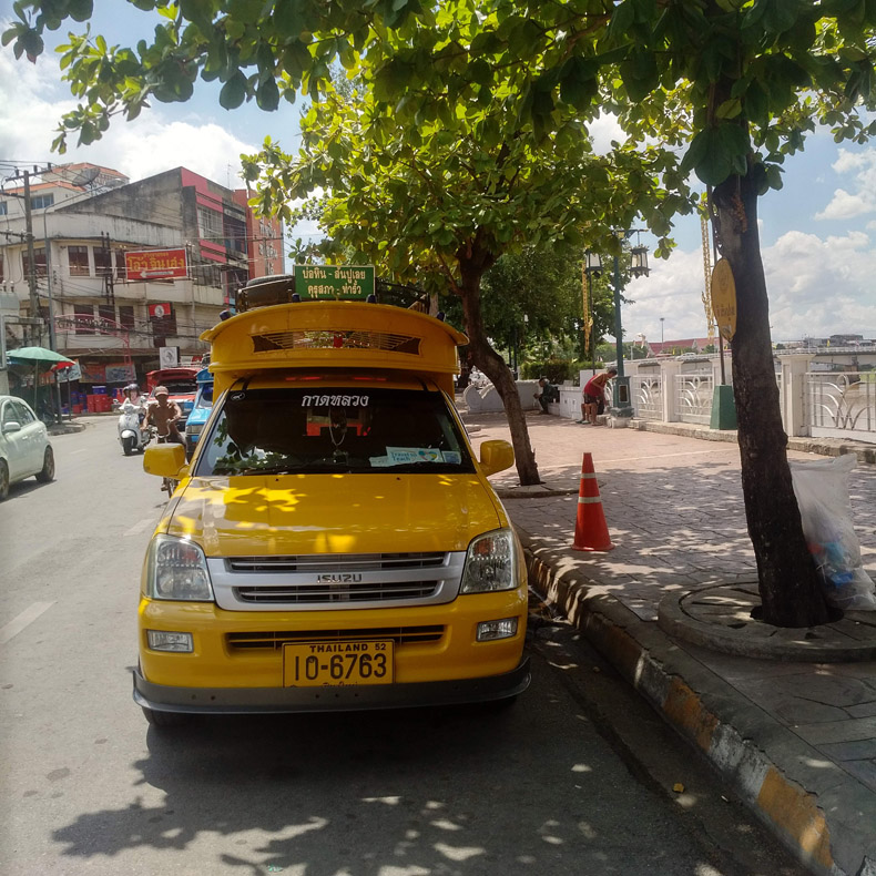 mini bus Chiangmai [ Waroroj Market - Borhin-Sanpoley-Tharua ] (2553)