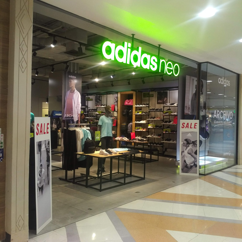 Adidas NEO (Central Airport)