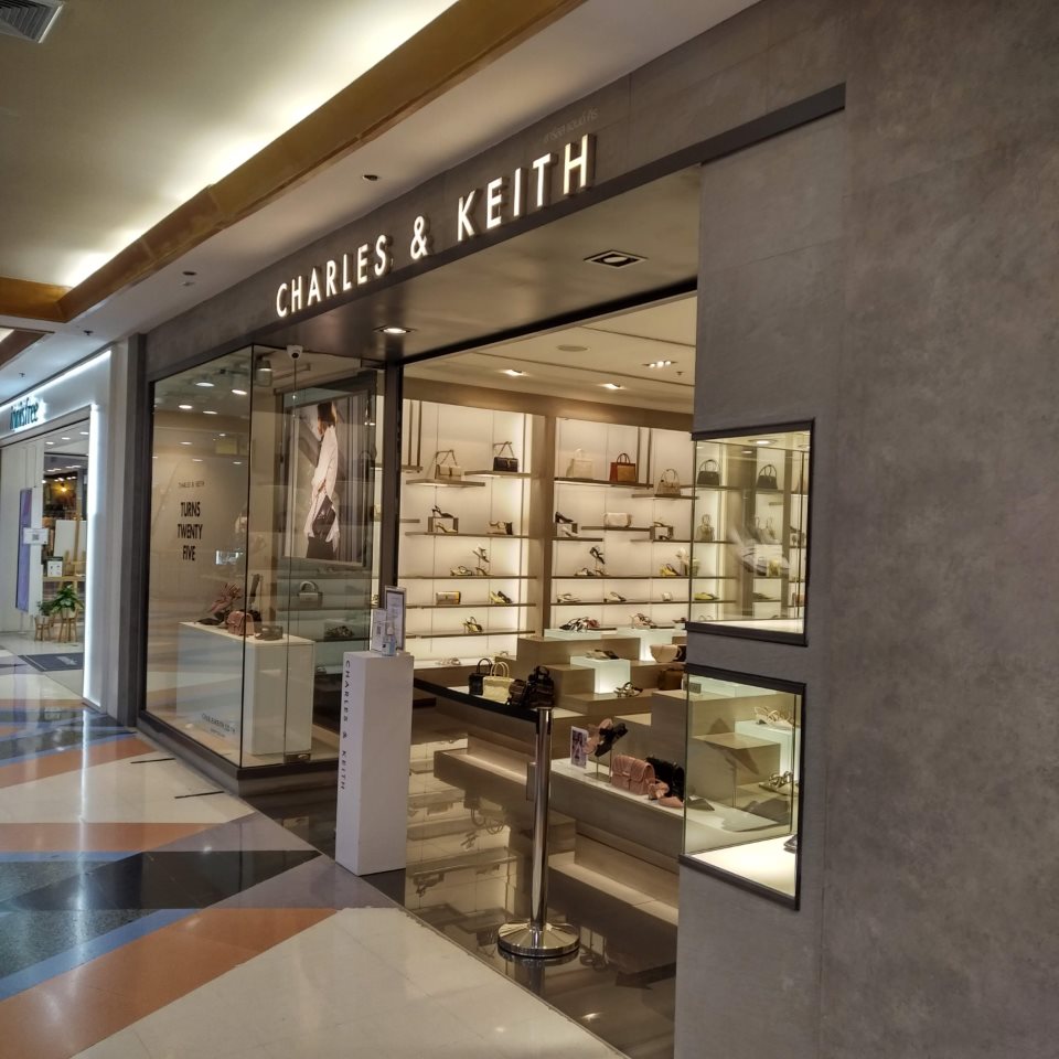 CHARLES & KEITH  (Central Airport Plaza)