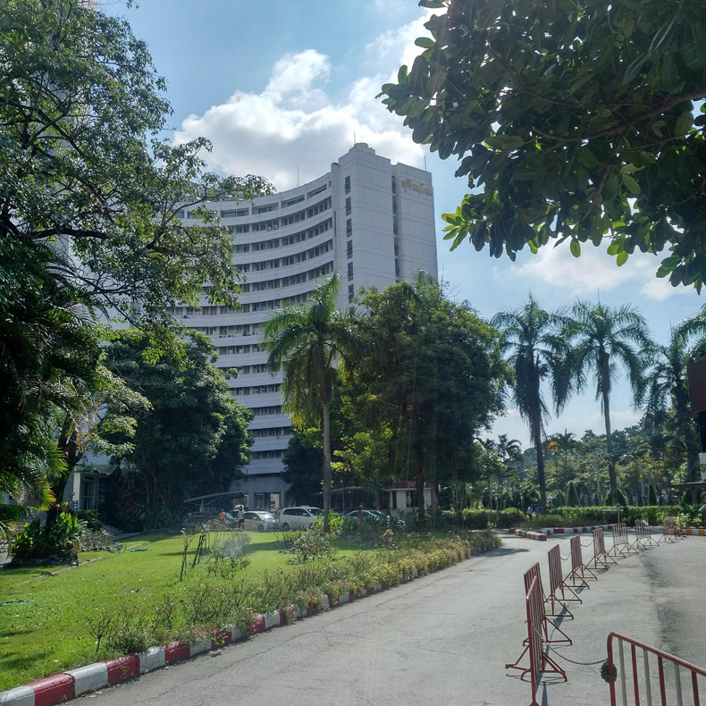 Maharat Nakorn Chiang Mai (Suan Dok) Hospital