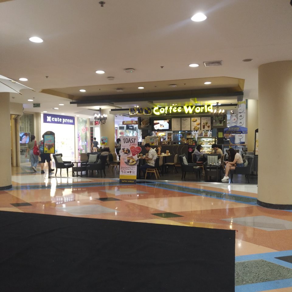 coffee world  (Central Airport)