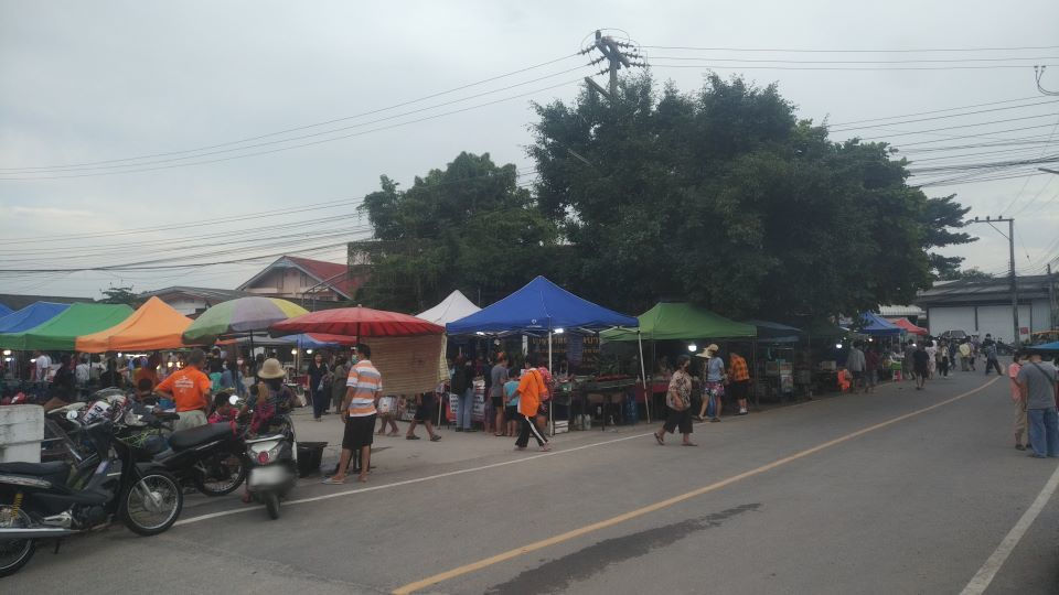 Baan Kew Ler Noi Flea Market