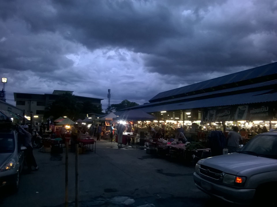 Meakrue Flea market