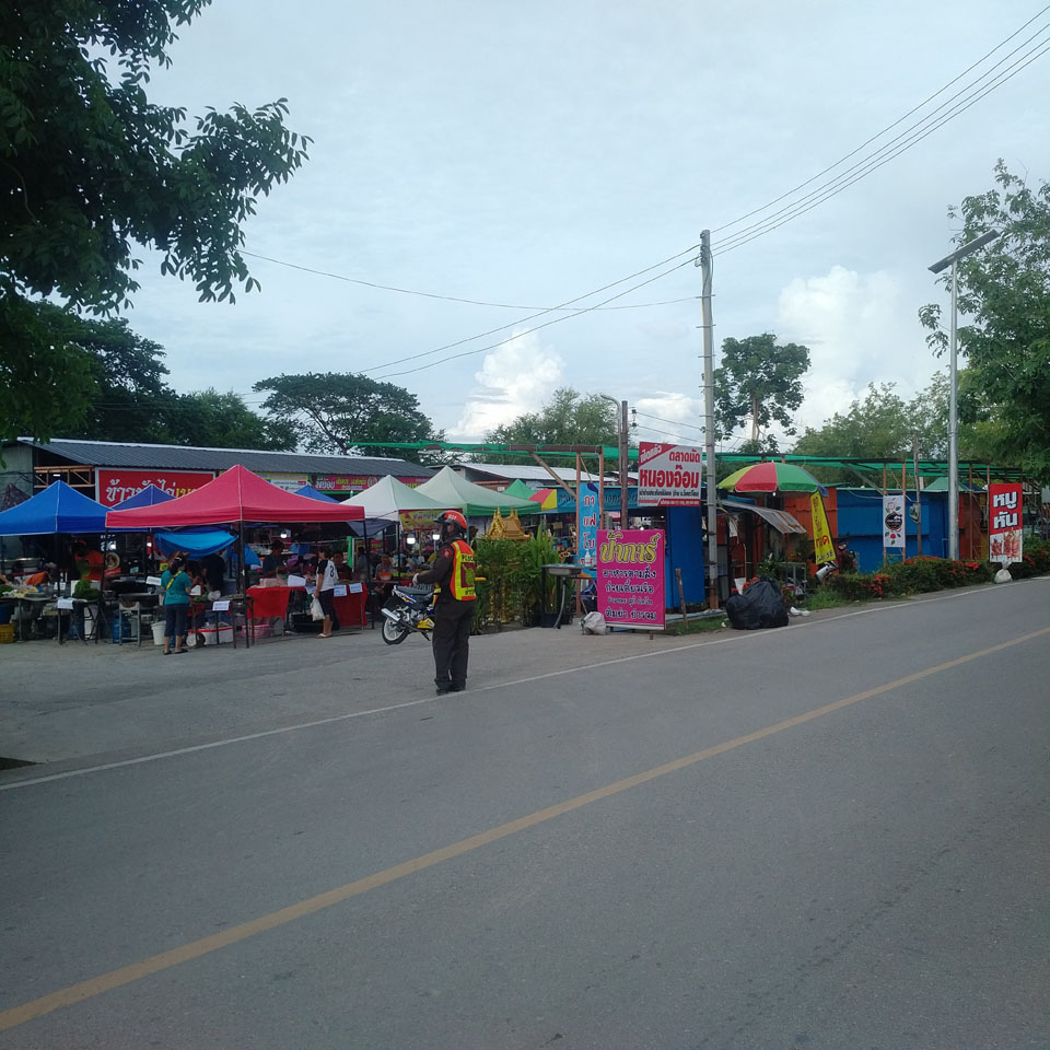Nongjom Flea Market