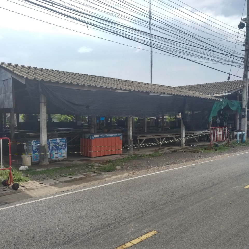 Baan Kaw Market
