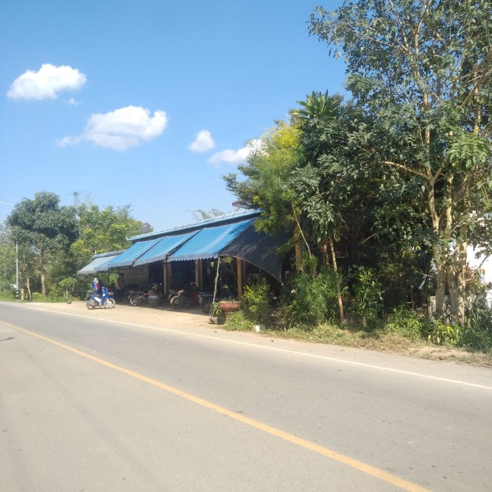Baan Na Motor motorcycle repair shop [ฺPiang Luang ]