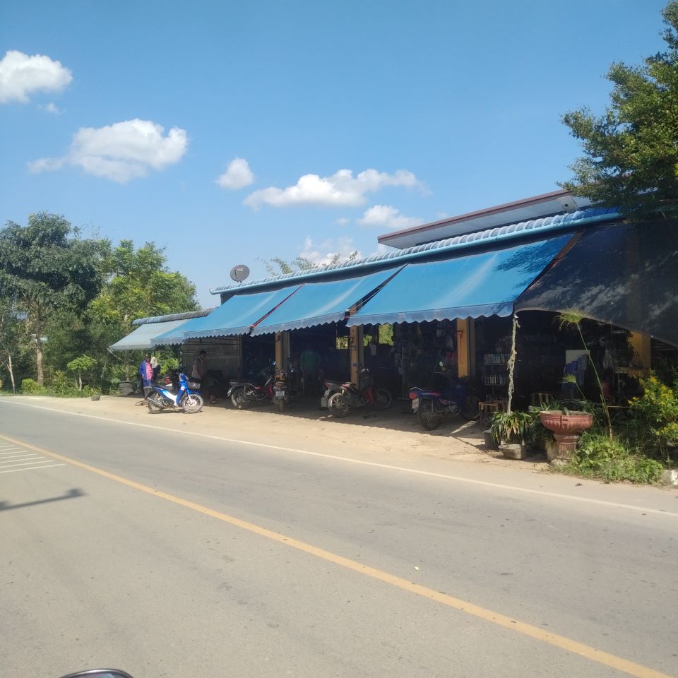 Baan Na Motor motorcycle repair shop [ฺPiang Luang ]
