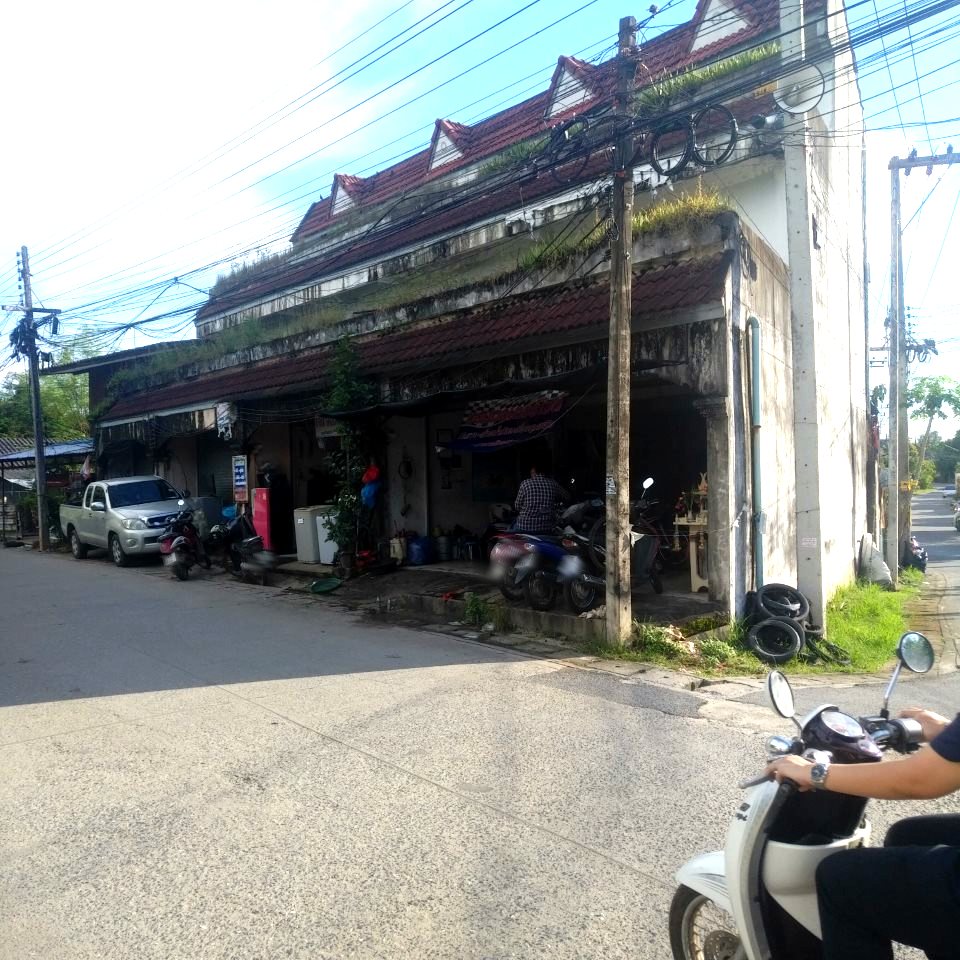 motocycle fix  [Baan Pa Heaw]