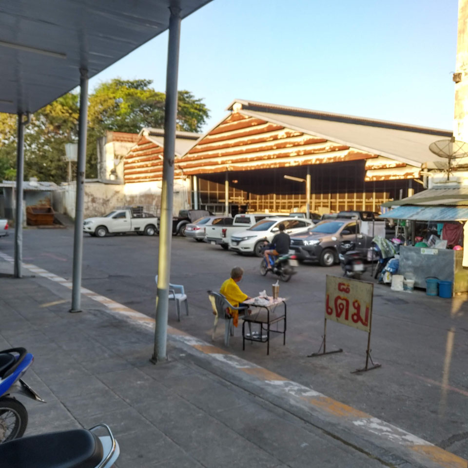 Car Park Chang Phuak market