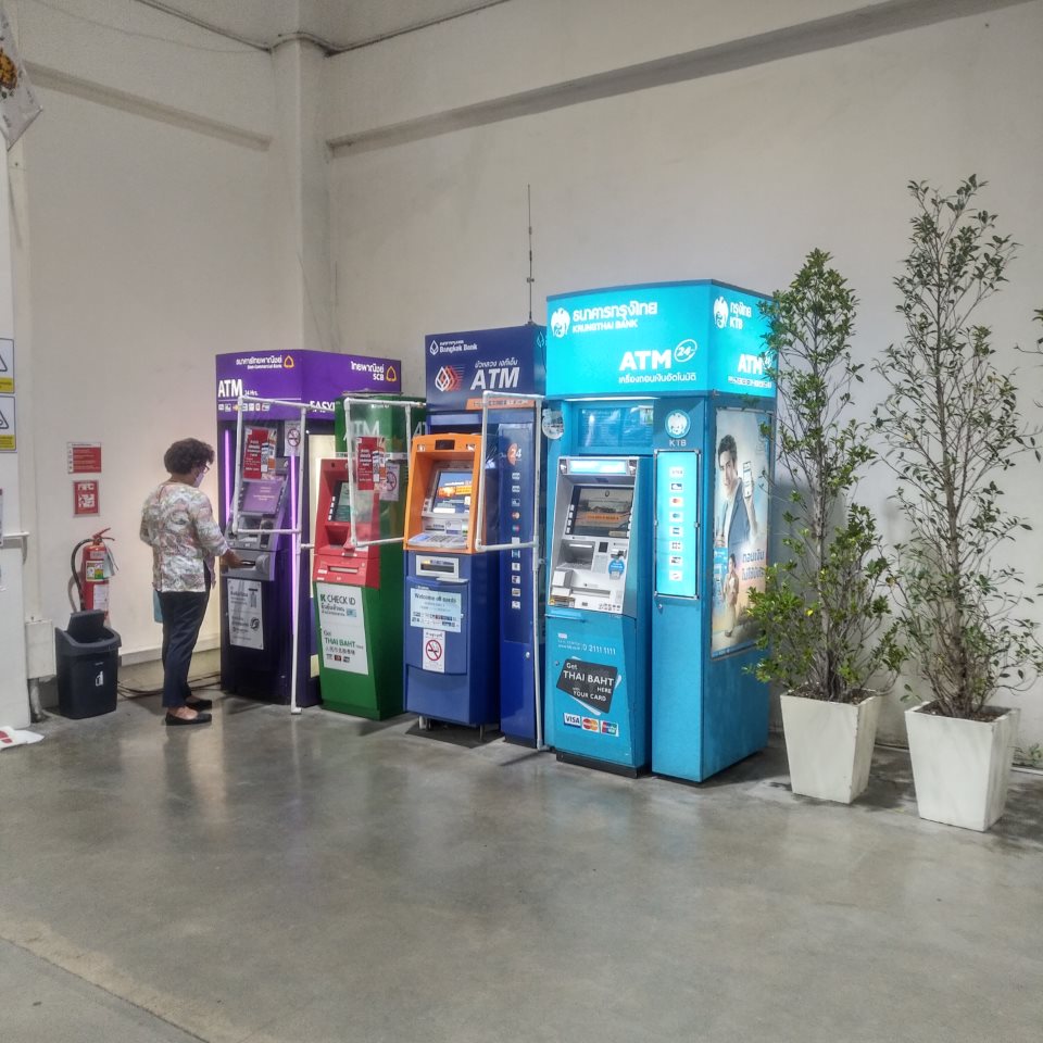 ATM  Krung Thai  (Makro Hangdong )