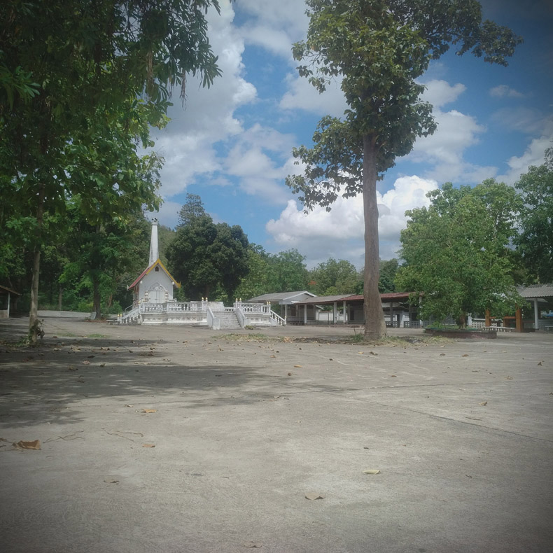 Baan Chreng Doi Cemetery