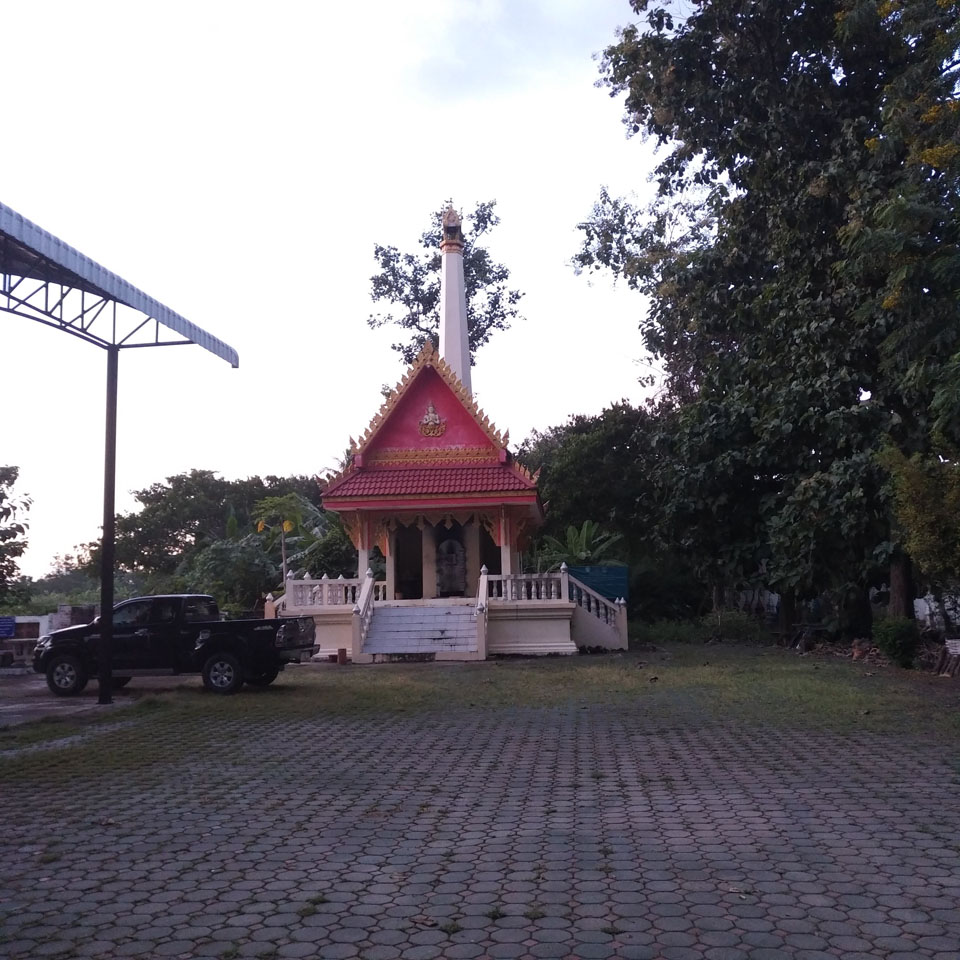 Baan Nantaram cemetery
