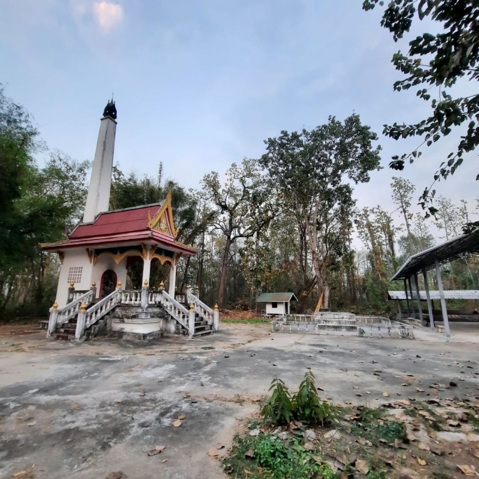 Baan Buk Moer cemetery