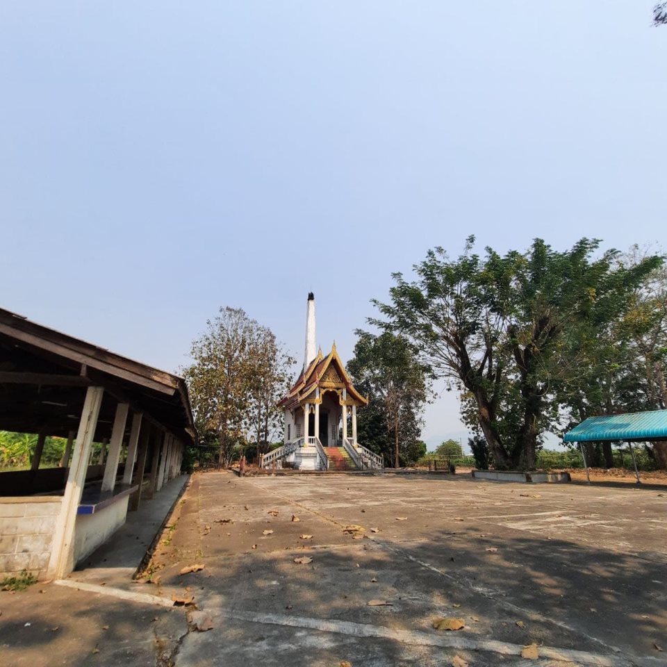 Tumbon Chor Lea Cemetery