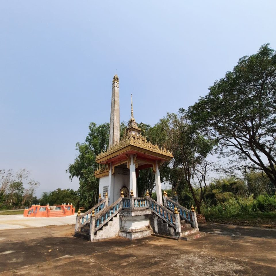Mongkham-Thanton Pui Cemetery