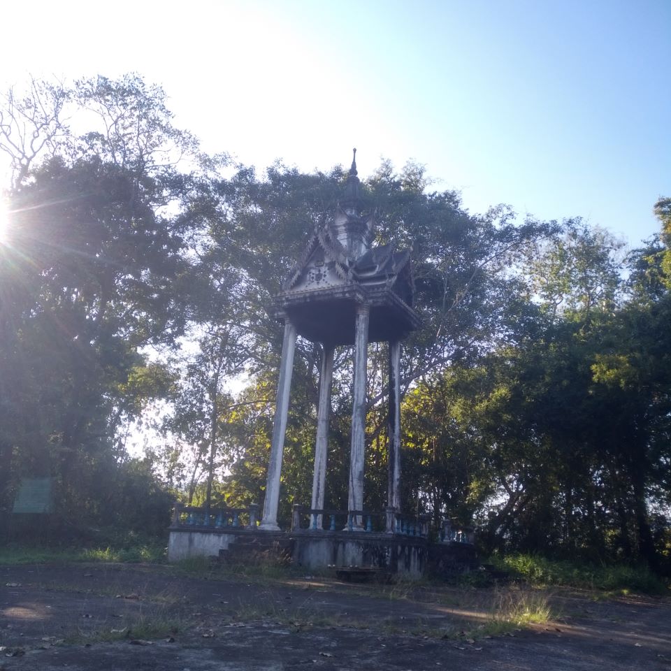 ืbaab Sanpateng Cemetery