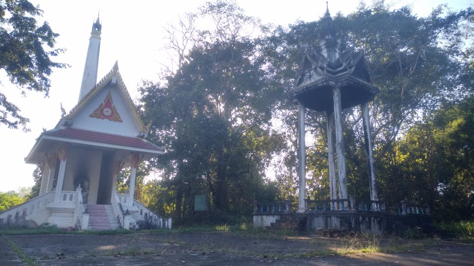 ืbaab Sanpateng Cemetery