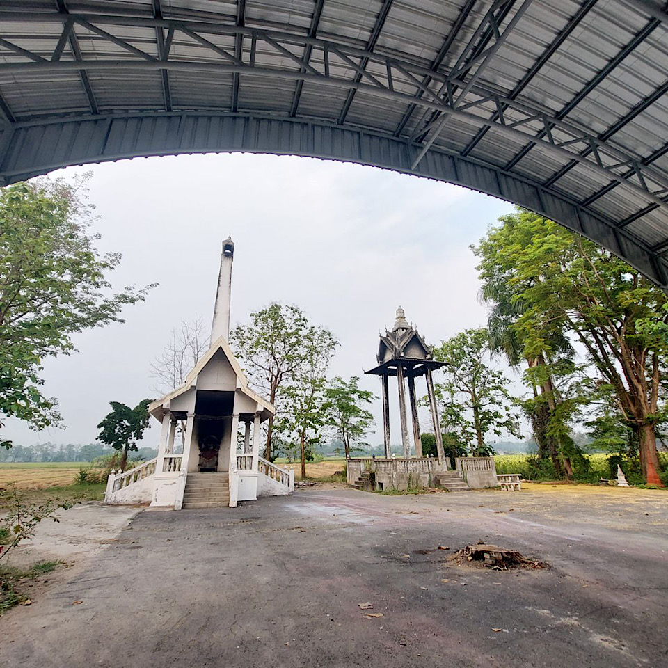 Baan Dong Ki Leak Cemetery