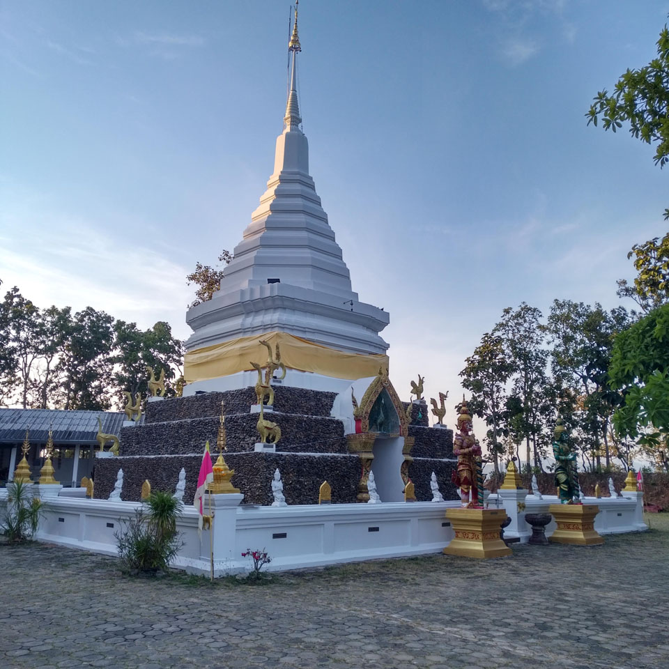 Wat Pha That Doi Nok