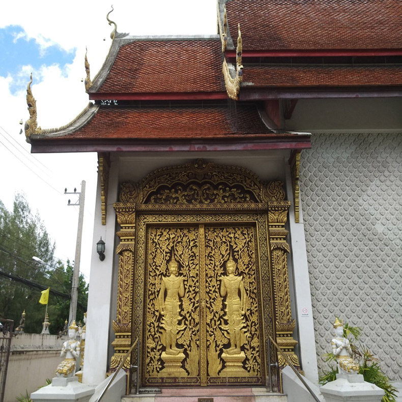 Wat Dokkhum